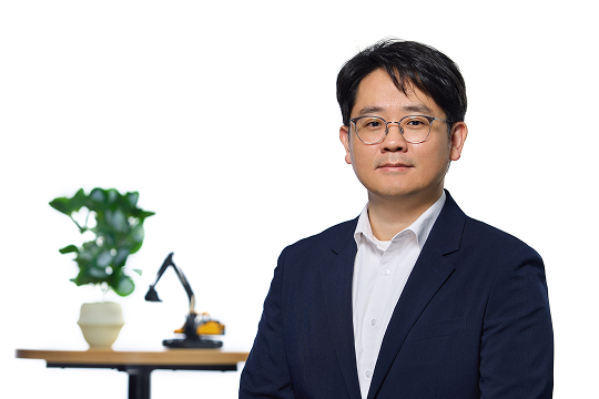 MR. BONG JIN CHANG - Director of Finance & Accounts at HD Construction Equipment India Pvt. Ltd.