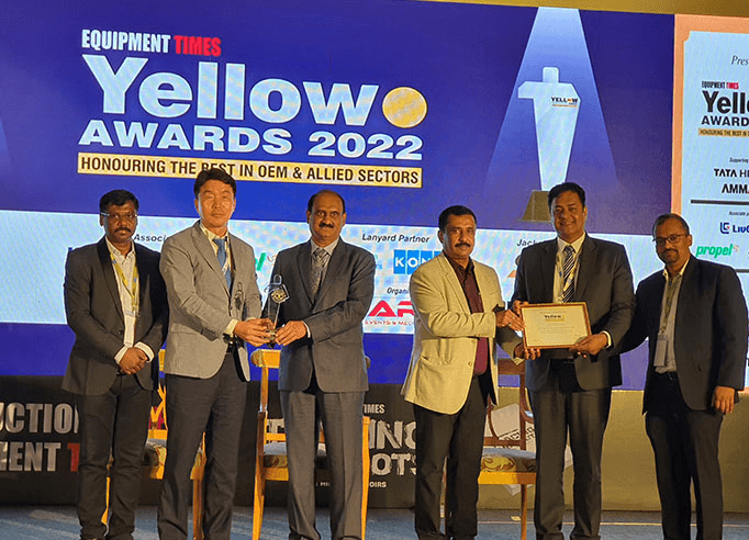 Hyundai’s R215L SMART PLUS Mining Crawler Excavator wins Yellow Dot Award 2022