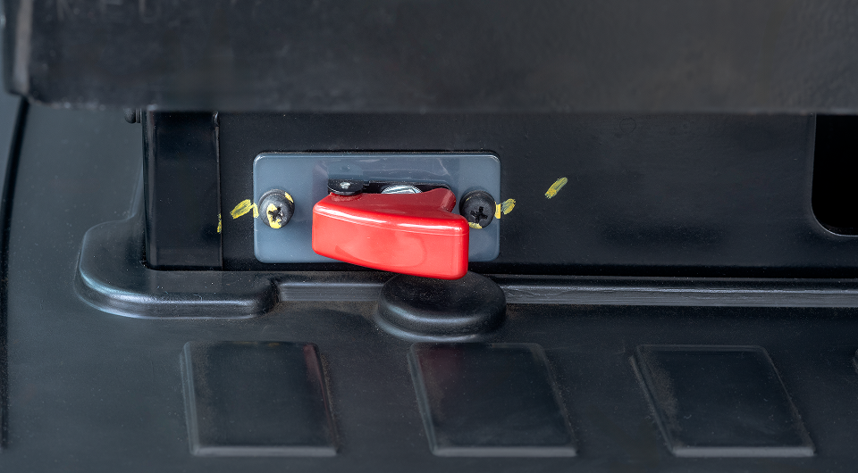 Emergency shutdown switch (Optional)