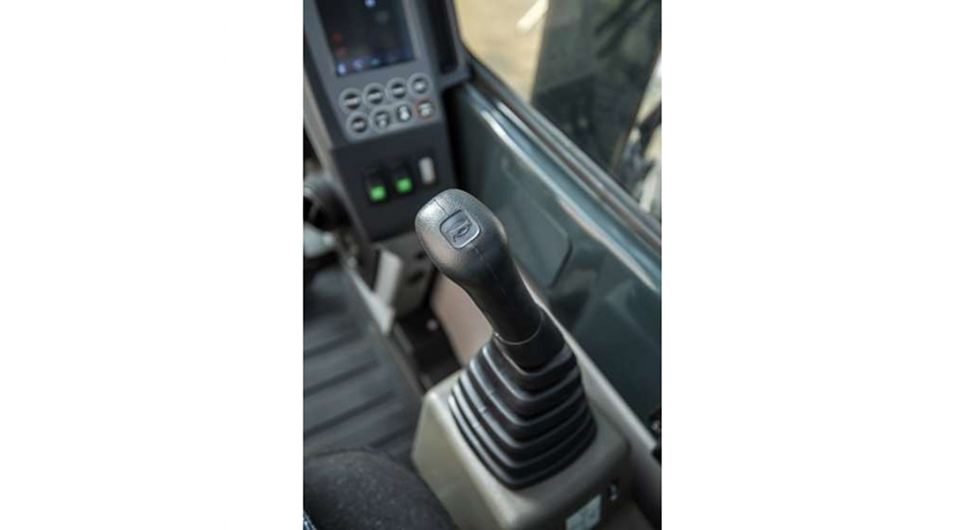 One-Touch Deceleration & Auto-Idle