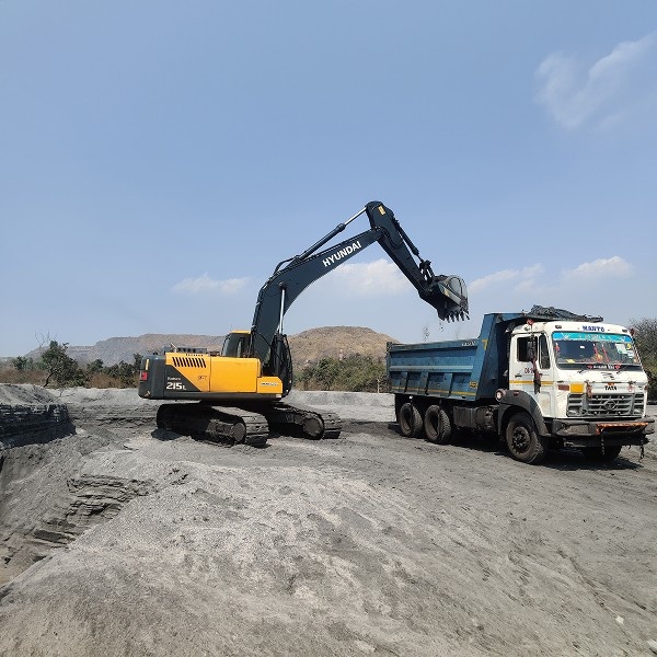 R215L SMART X Plus excavator suited for Mining
