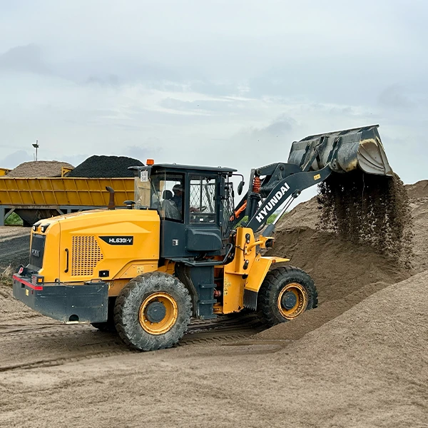 HL630I-V excavator suited for Sand loading